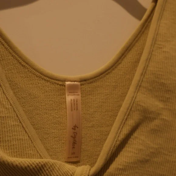 Light green reversable  crop top - Picture 3 of 3